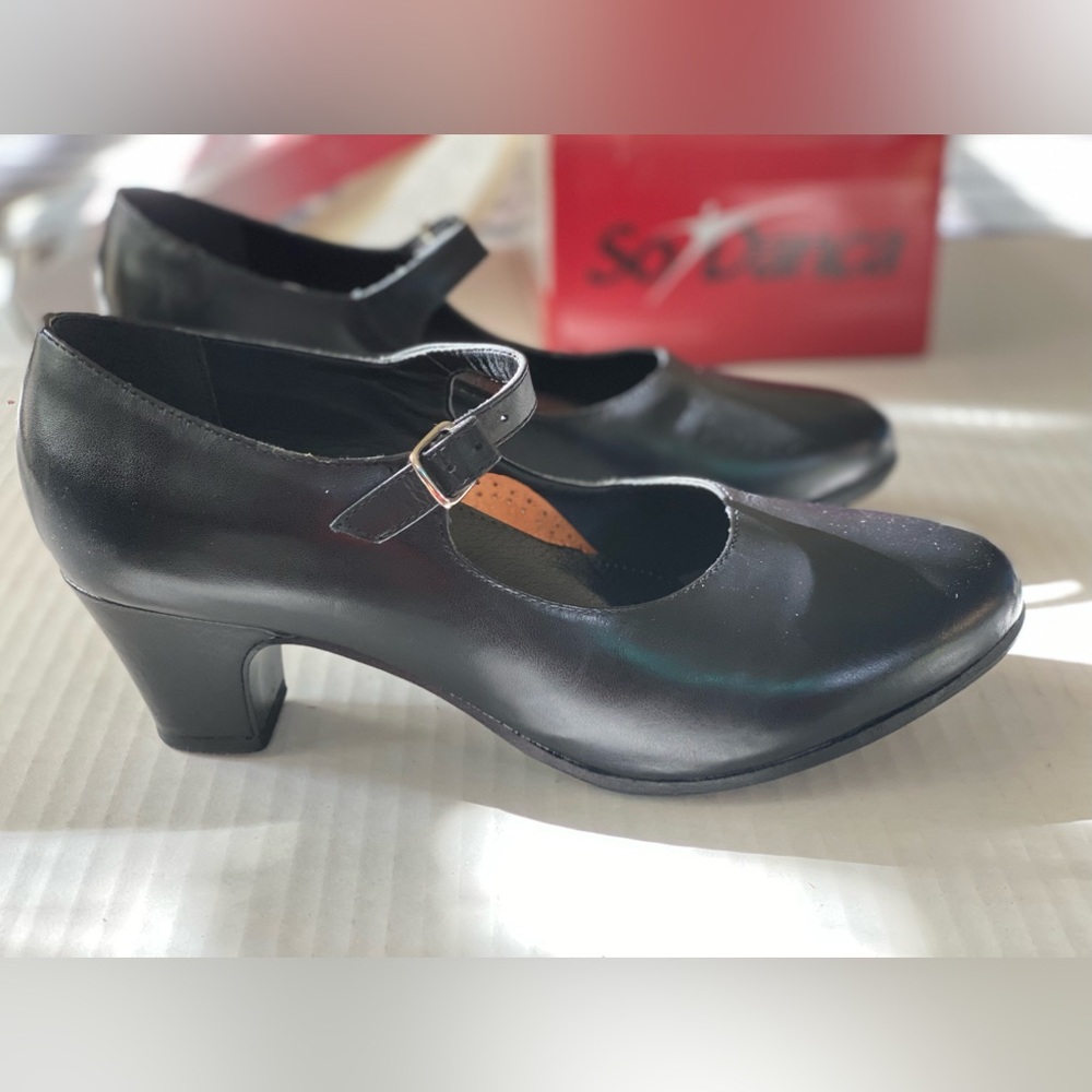 NWT So Dance black leather tap dance ladies shoe with pnails size 9 1/2 L Wp
